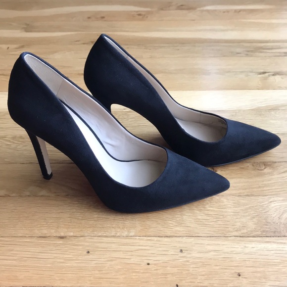 Saks Fifth Avenue Shoes - Saks • Black suede pointed toe pumps